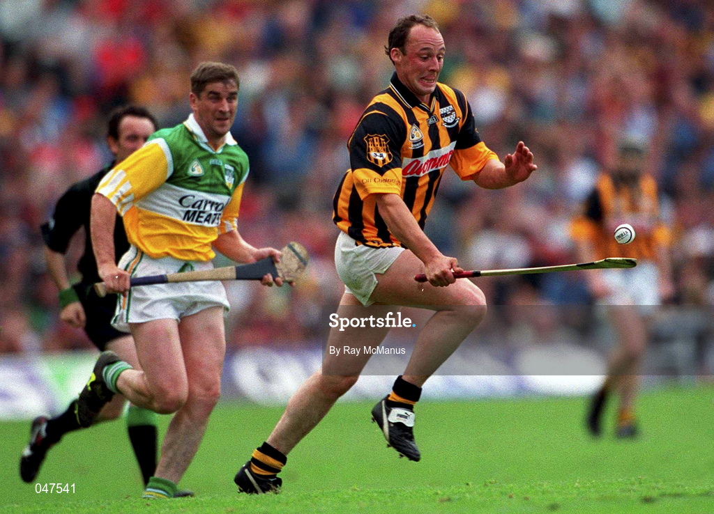 10 September 2000; Andy Comerford of Kilkenny during the All-Ireland Senior Hurling Championship Final match between Kilkenny and Offaly at Croke Park in Dublin. Photo by Ray McManus/Sportsfile