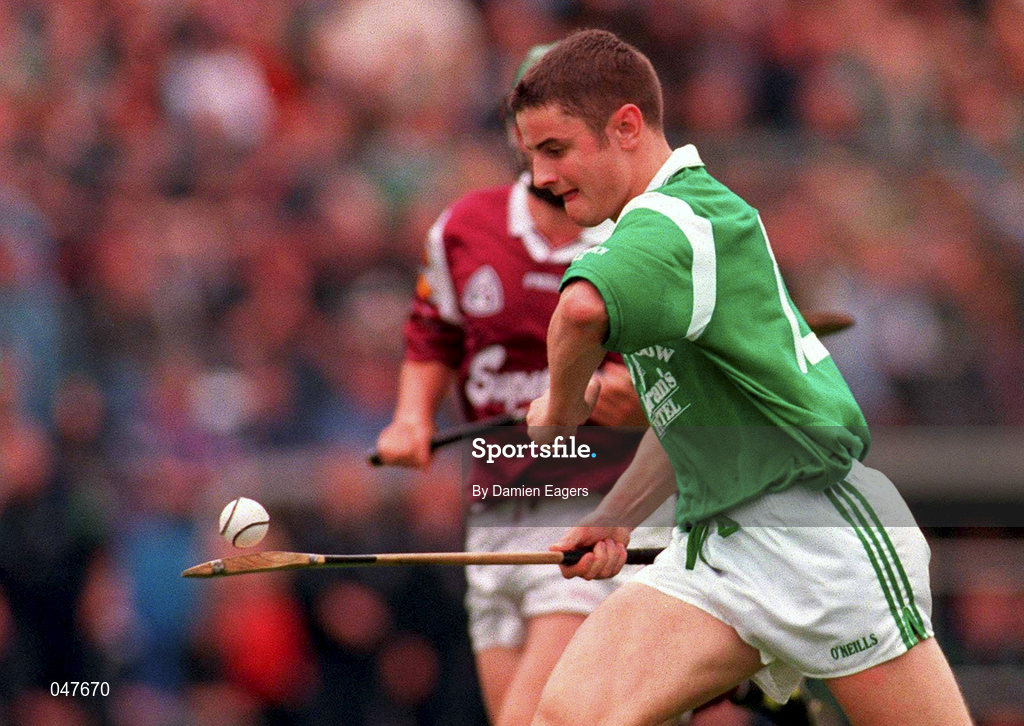 17 September 2000; David Stapleton of Limerick during the All Ireland Under-21 Hurling Championship Final match between Galway and Limerick at Semple Stadium in Thurles, Tipperary. Photo by Damien Eagers/Sportsfile