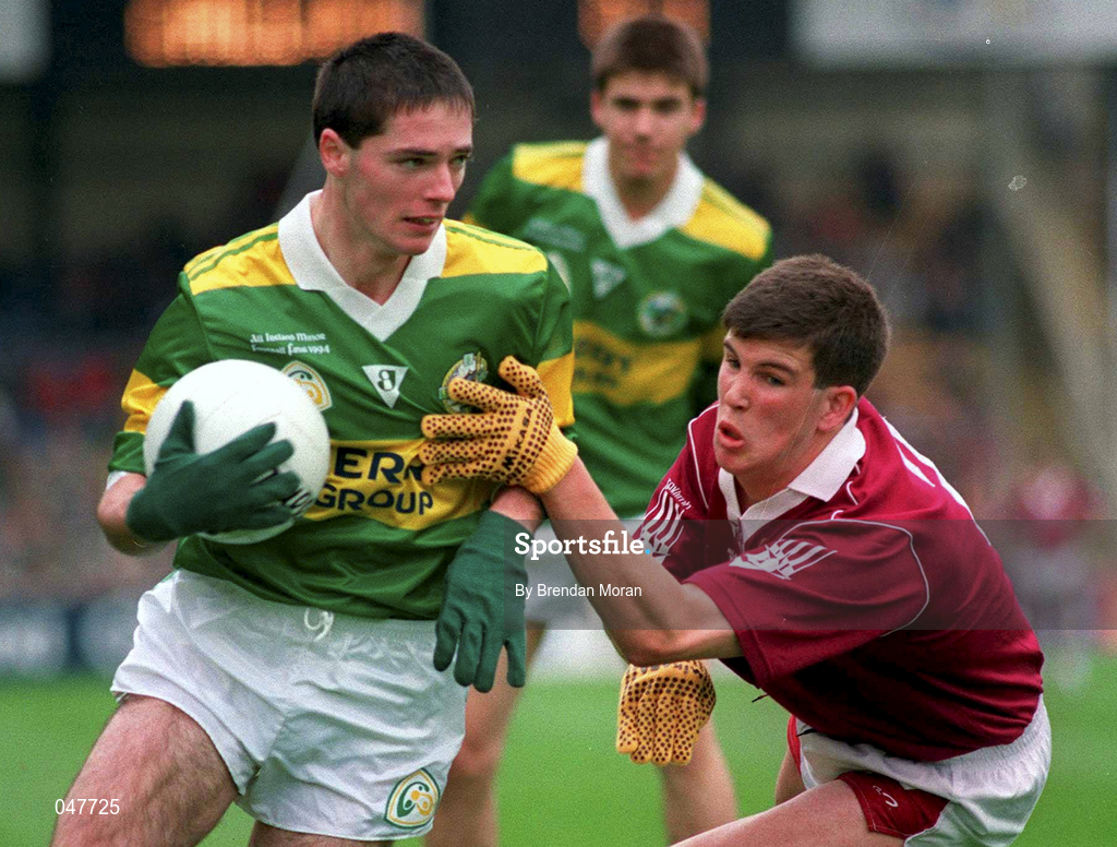 18 September 1994; Gerry Murphy of Kerry is tackled by Richie Fahy of Galway during the All-Ireland Minor Football Championship Final between Kerry and Galway at Croke Park in Dublin. Photo by Brendan Moran/Sportsfile