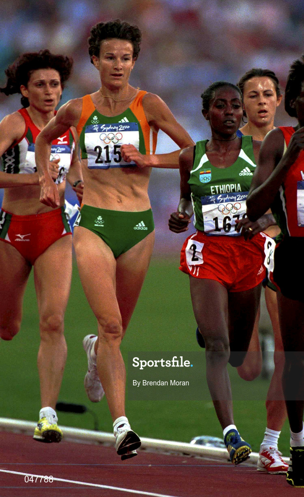 22 September 2000; Ireland's Sonia O'Sullivan (2155) keeps an eye on her main challenger Gete Wami of Ethiopia (1676) during the first of the Women's 5000m heats. Stadium Australia, Sydney Olympic Park. Homebush Bay, Sydney, Australia.  Photo by Brendan Moran/Sportsfile