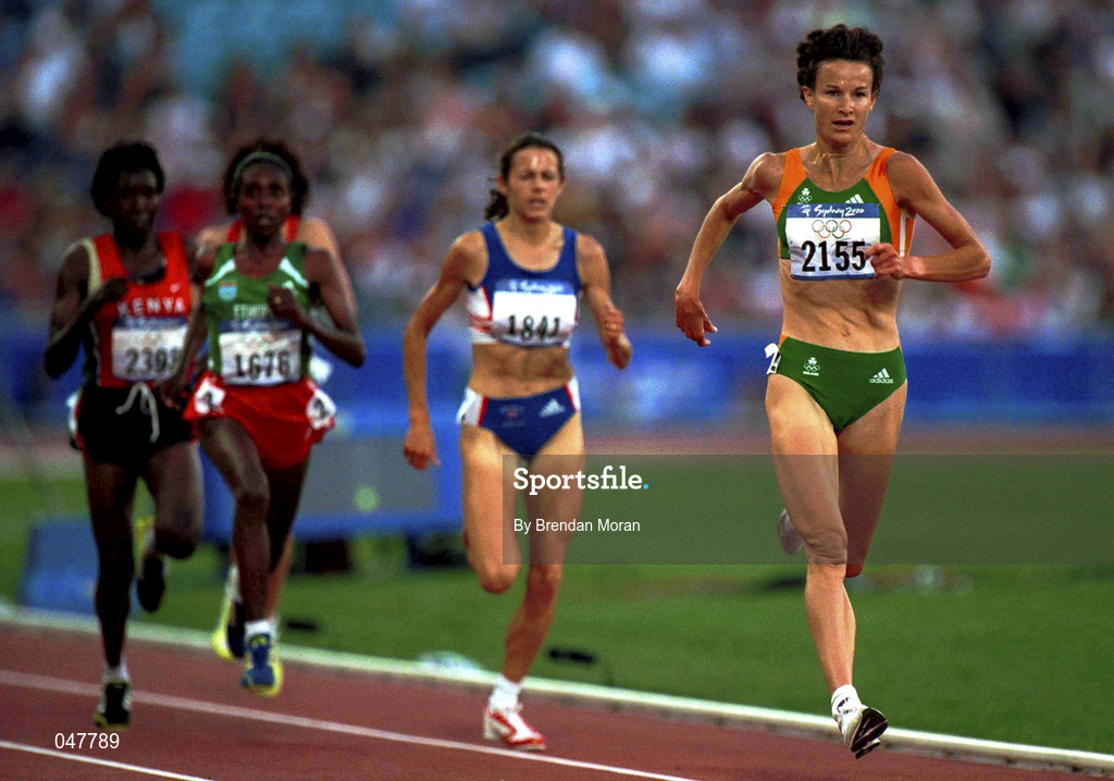 22 September 2000; Ireland's Sonia O'Sullivan (2155) leads her rivals, from left, Lydia Cheromei (2398), Gete Wami (1676) and Jo Pave (1841) down the finishing straight to win the first of the Women's 5000m heats. Stadium Australia, Sydney Olympic Park. Homebush Bay, Sydney, Australia. Photo by Brendan Moran/Sportsfile