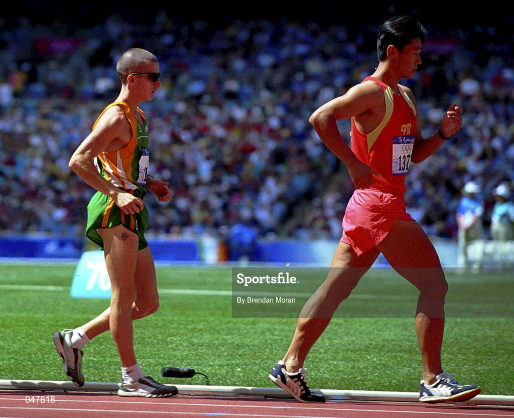 22 September 2000; Ireland's Robert Heffernan, left, in action during the men's 20k Walk Final. Stadium Australia, Sydney Olympic Park. Homebush Bay, Sydney, Australia.  Photo by Brendan Moran/Sportsfile
