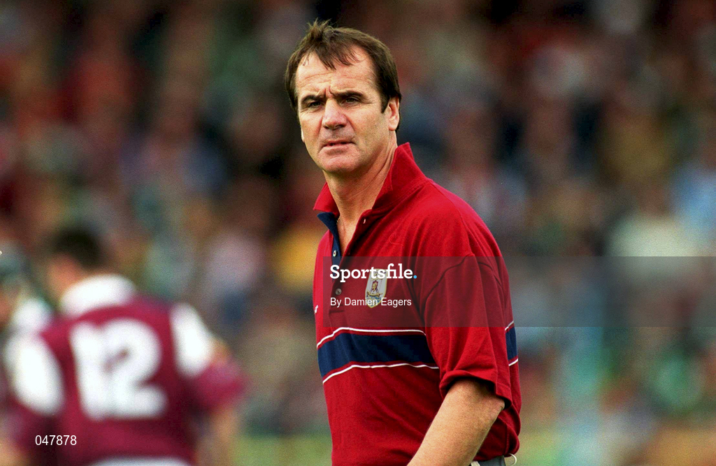 17 September 2000; Galway manager Brendan Lynskey during the All Ireland Under-21 Hurling Championship Final match between Galway and Limerick at Semple Stadium in Thurles, Tipperary. Photo by Damien Eagers/Sportsfile