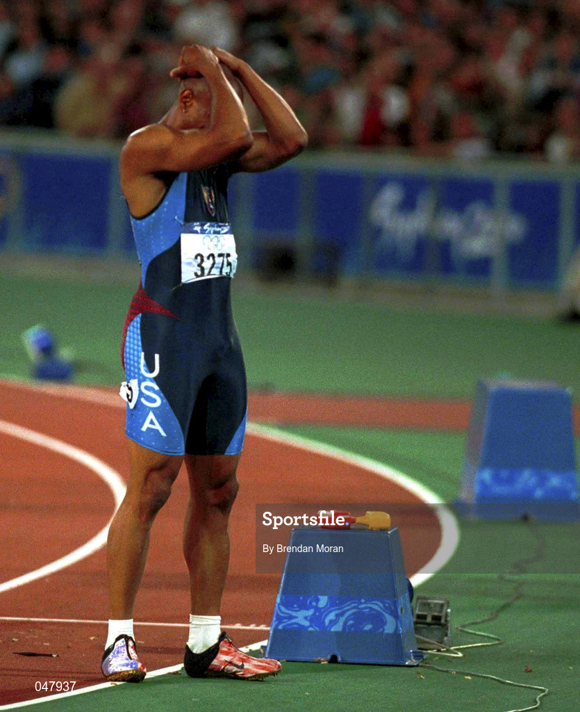 23 September 2000; USA's Maurice Greene celebrates winning the Gold Medal in the Men's 100m Final. Stadium Australia, Sydney Olympic Park. Homebush Bay, Sydney, Australia.  Photo by Brendan Moran/Sportsfile
