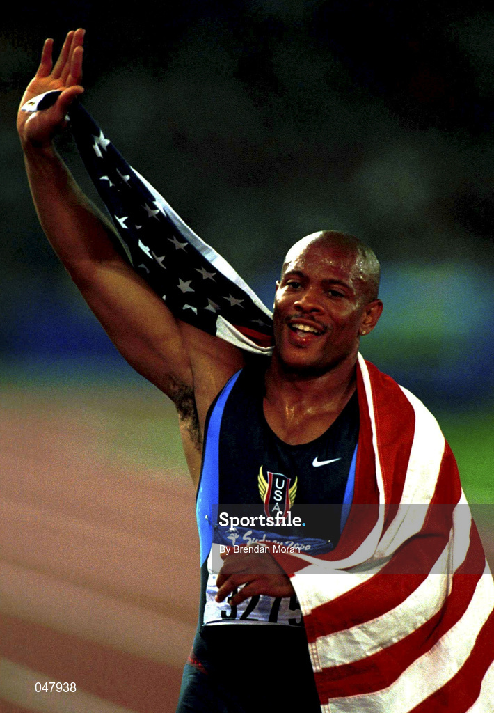 23 September 2000; USA's Maurice Greene celebrates winning the Gold Medal in the Men's 100m Final. Stadium Australia, Sydney Olympic Park. Homebush Bay, Sydney, Australia. Photo by Brendan Moran/Sportsfile