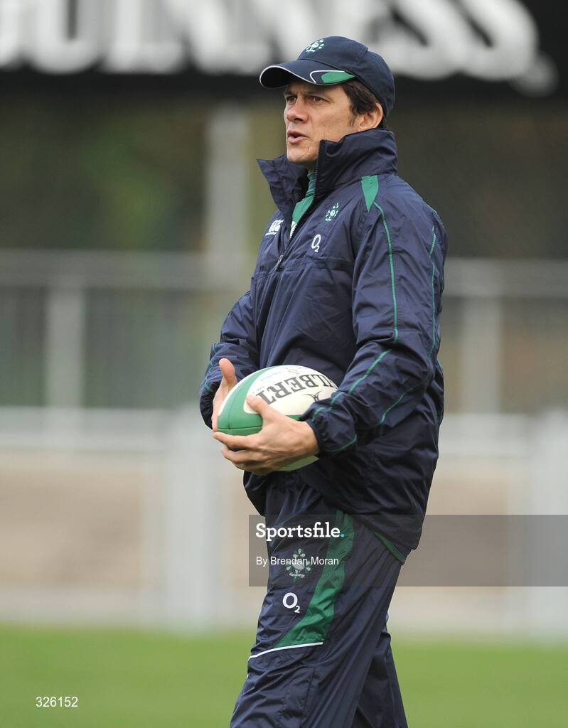 3 November 2008; Defence coach Les Kiss during Ireland Rugby Squad Training. Donnybrook Stadium, Donnybrook, Dublin. Picture credit: Brendan Moran / SPORTSFILE