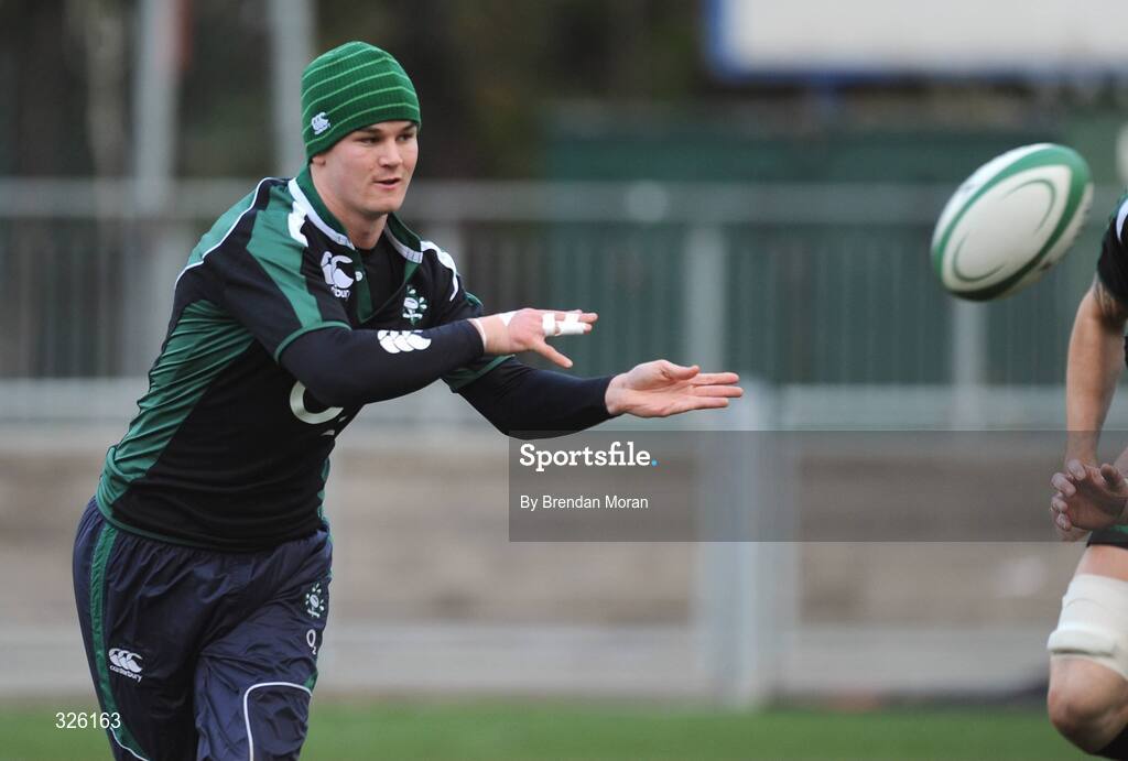 3 November 2008; Out-half Jonathan Sexton in action during Ireland Rugby Squad Training. Donnybrook Stadium, Donnybrook, Dublin. Picture credit: Brendan Moran / SPORTSFILE