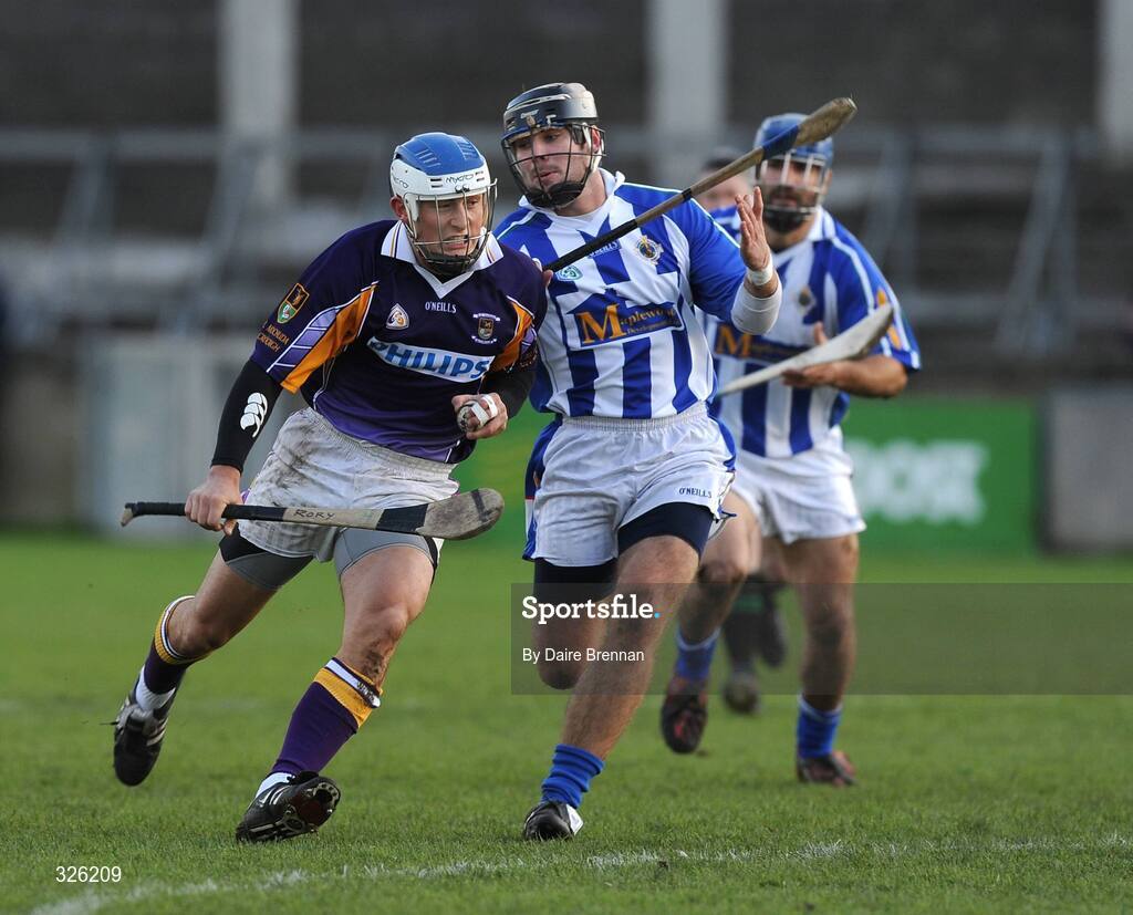 1 November 2008; Ross O'Carroll, Kilmacud Crokes, in action against Shane Durkin, Ballyboden St Endas. Dublin Senior Hurling Final, Ballyboden St Endas v Kilmacud Crokes. Parnell Park, Dublin. Picture credit: Daire Brennan / SPORTSFILE