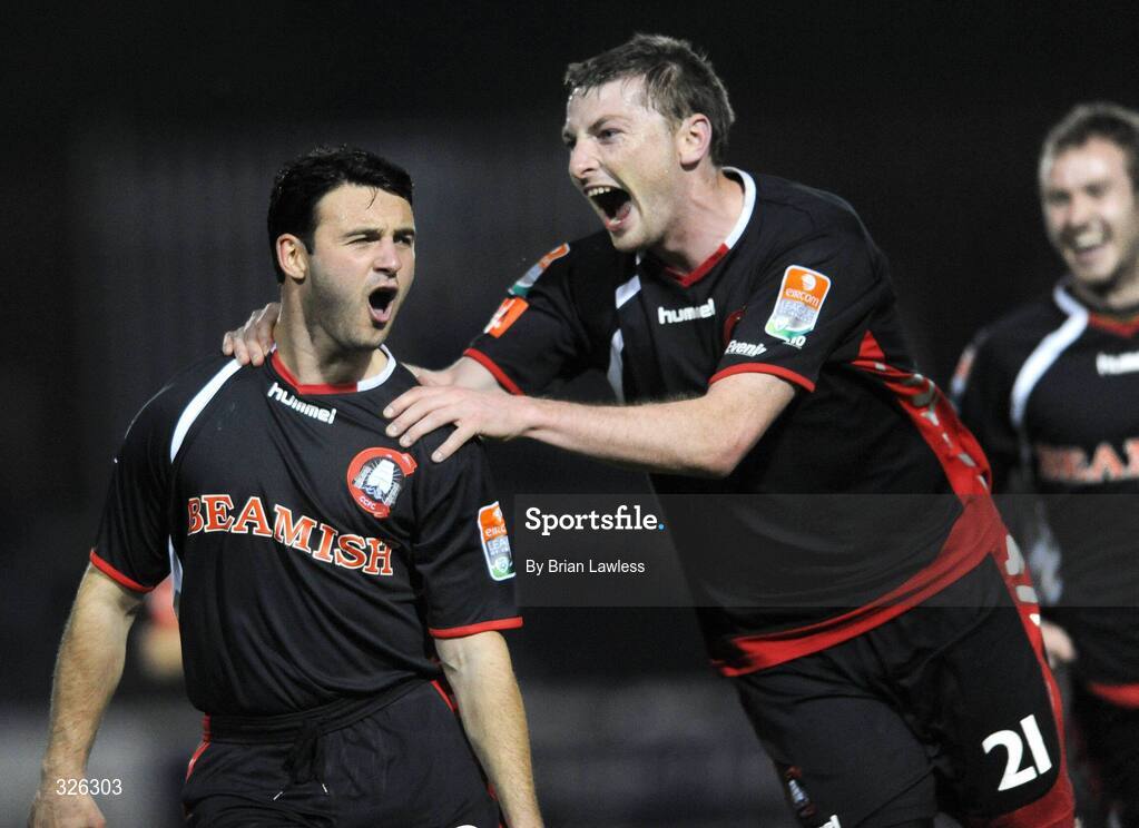 4 November 2008; Cork City's Danny Murphy, left, celebrates with team-mates, Denis Behan, centre, and Pat Sullivan, after scoring his side's first goal. eircom League of Ireland Premier Division, St. Patrick’s Athletic v Cork City, Richmond Park, Dublin. Picture credit: Brian Lawless / SPORTSFILE