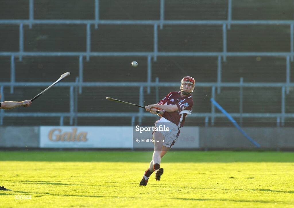 2 November 2008; Willie Devereux, St Martin's, in action against Oulart the Ballagh. Wexford Senior Hurling Final, Oulart the Ballagh v St Martin's, Wexford Park, Wexford. Picture credit: Matt Browne / SPORTSFILE