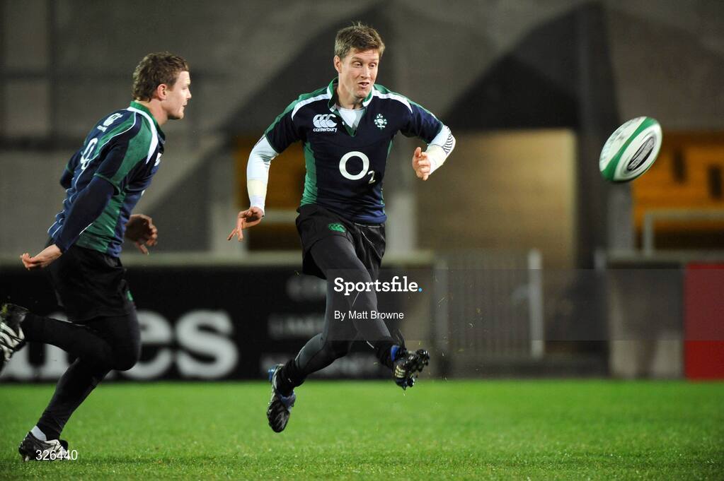 6 November 2008; Ronan O'Gara, right, and Brian O'Driscoll in action during Ireland rugby squad training. Thomond Park, Limerick. Picture credit: Matt Browne / SPORTSFILE