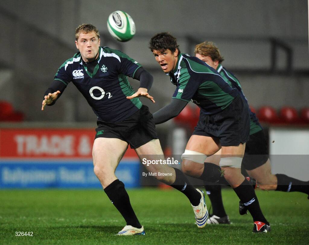 6 November 2008; Jamie Heaslip, left, and Donncha O'Callaghan with Jerry Flannery in action during Ireland rugby squad training. Thomond Park, Limerick. Picture credit: Matt Browne / SPORTSFILE