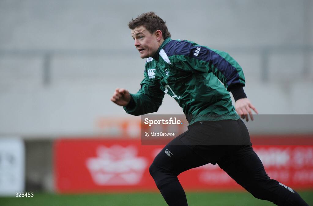 7 November 2008; Brian O'Driscoll in action during Ireland rugby squad Captain's Run. Thomond Park, Limerick. Picture credit: Matt Browne / SPORTSFILE