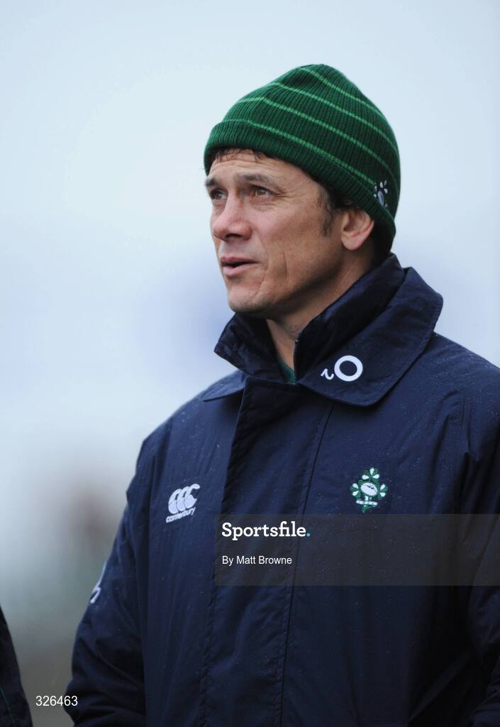 7 November 2008; Defence coach Les Kiss during Ireland rugby squad Captain's Run. Thomond Park, Limerick. Picture credit: Matt Browne / SPORTSFILE