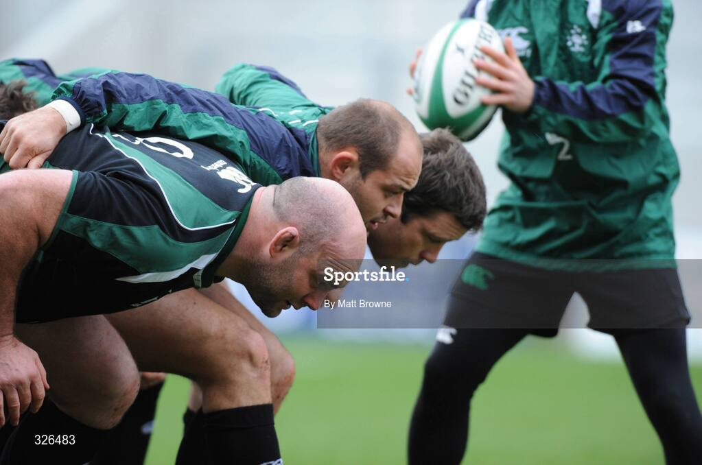 7 November 2008; John Hayes in action with Rory Best and Marcus Horan during Ireland rugby squad Captain's Run. Thomond Park, Limerick. Picture credit: Matt Browne / SPORTSFILE