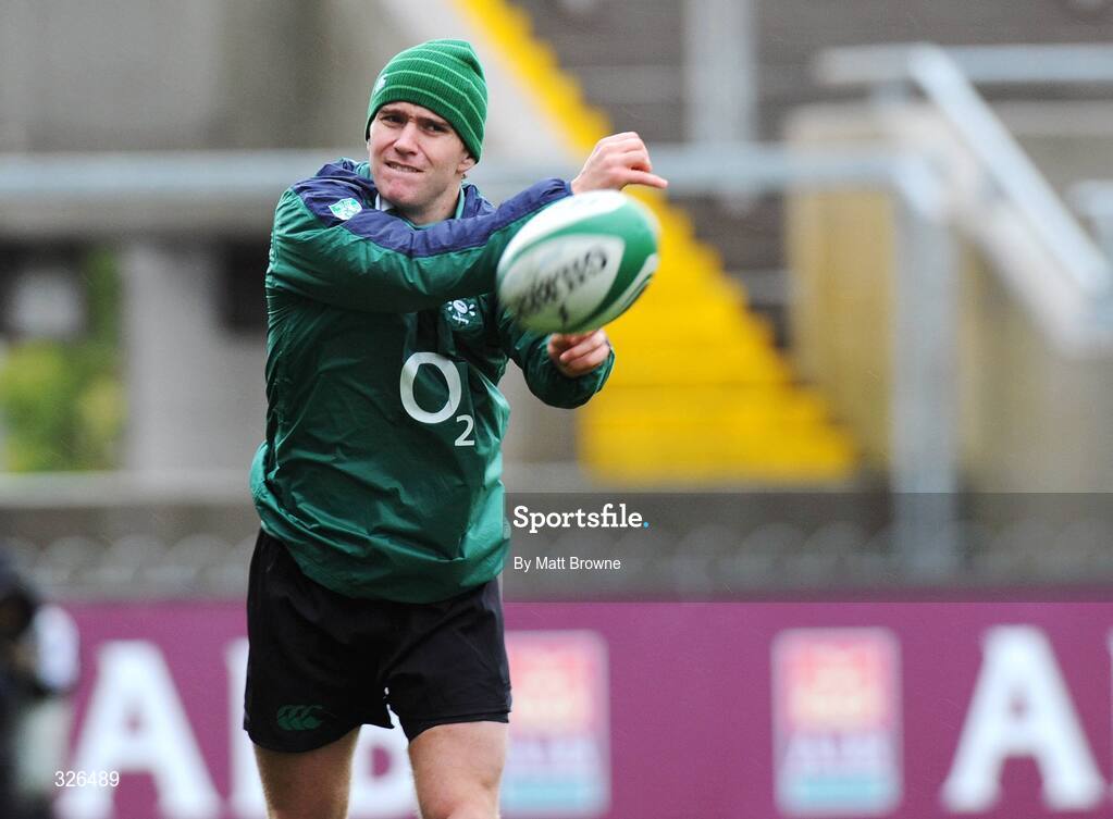 7 November 2008; Eoin Reddan in action during Ireland rugby squad Captain's Run. Thomond Park, Limerick. Picture credit: Matt Browne / SPORTSFILE