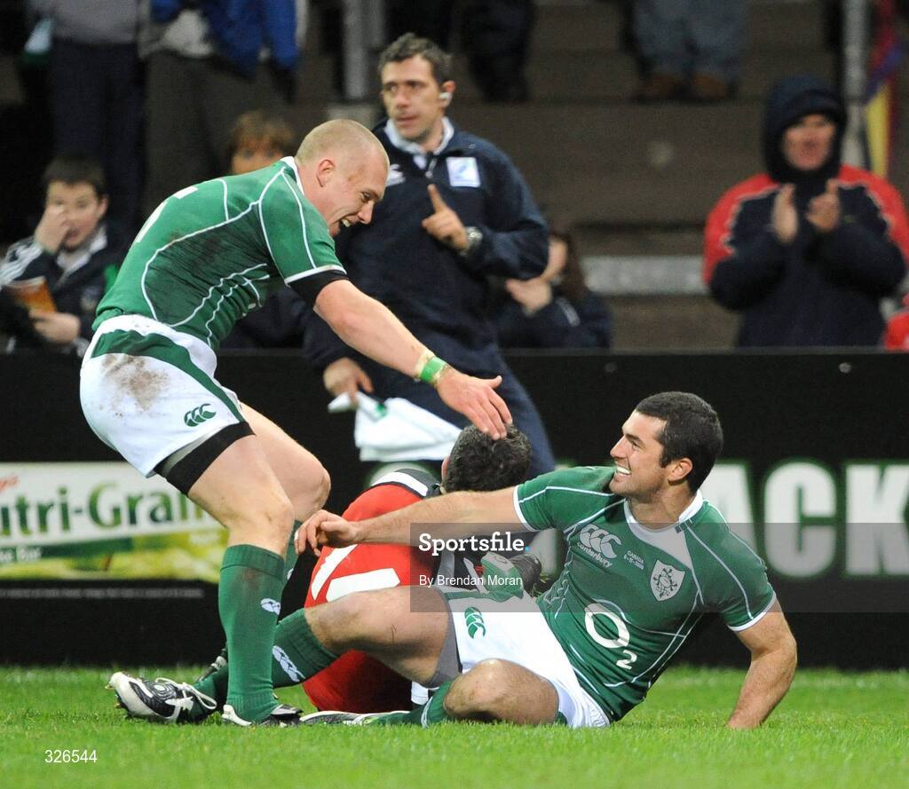 8 November 2008; Ireland's Keith Earls, left, is congratulated by team-mate Rob Kearney after scoring his side's second try. Guinness Autumn Internationals, Ireland v Canada, Thomond Park, Limerick. Picture credit: Brendan Moran / SPORTSFILE