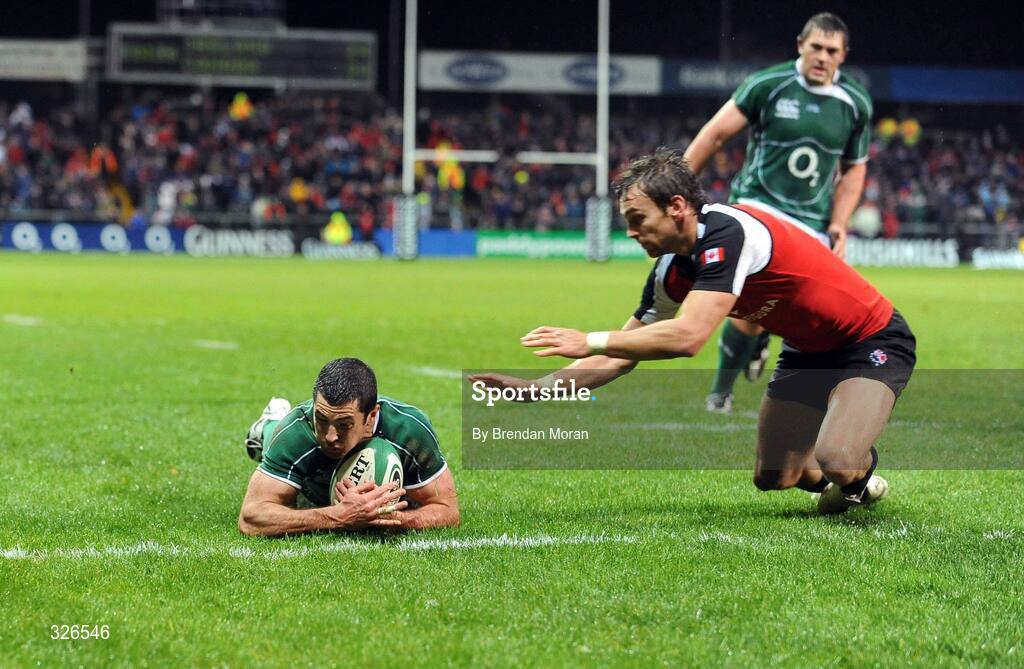 8 November 2008; Ireland's Rob Kearney scores his side's fourth try against Canada. Guinness Autumn Internationals, Ireland v Canada, Thomond Park, Limerick. Picture credit: Brendan Moran / SPORTSFILE