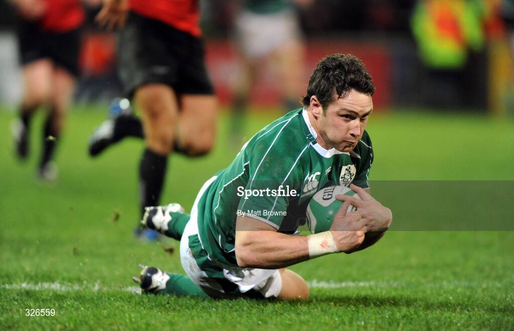 8 November 2008; Ireland's David Wallace goes over to score a try. Guinness Autumn Internationals, Ireland v Canada, Thomond Park, Limerick. Picture credit: Matt Browne / SPORTSFILE