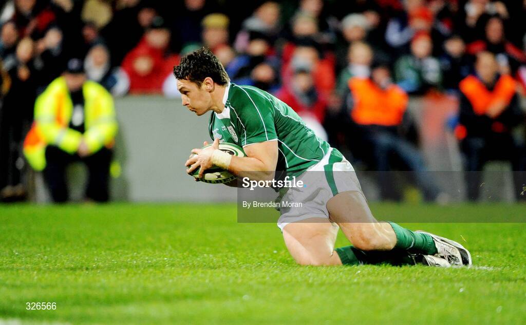8 November 2008; David Wallace, Ireland, scores a try against Canada. Guinness Autumn Internationals, Ireland v Canada, Thomond Park, Limerick. Picture credit: Brendan Moran / SPORTSFILE