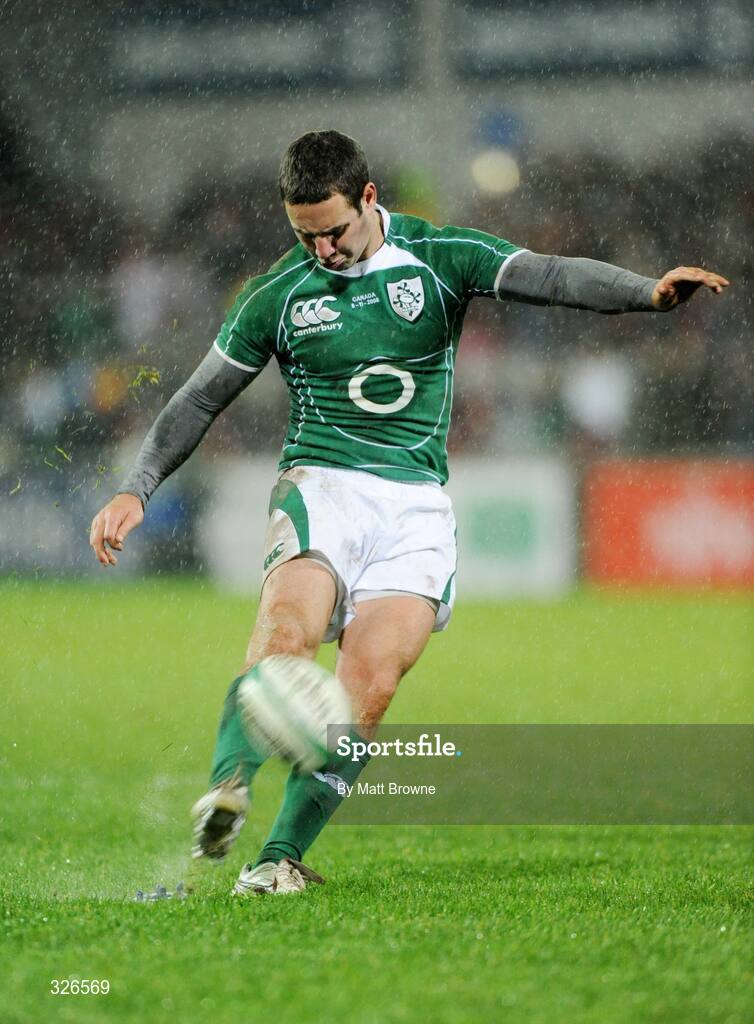 8 November 2008; David Wallace, Ireland, takes a conversion against Canada. Guinness Autumn Internationals, Ireland v Canada, Thomond Park, Limerick. Picture credit: Matt Browne / SPORTSFILE