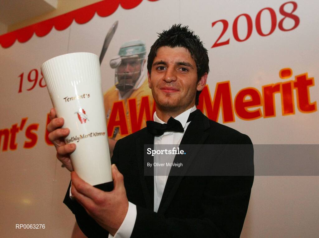 1 November 2008; Cushendall Ruairi Og's hurler Shane McNaughton is presented with the October Tennent’s/Ulster GAA Writers’ Award at the The Hillgrove Hotel, Leisure & Spa, Monaghan. Shane has been in the Cushendall senior panel since the age of 15 and has been three years in the Antrim senior squad. To date, he has won two Ulster and three Antrim senior medals plus three Ulster Minor awards and a Walsh Cup medal. The Hillgrove Hotel, Leisure & Spa, Monaghan. Picture credit: Oliver McVeigh / SPORTSFILE