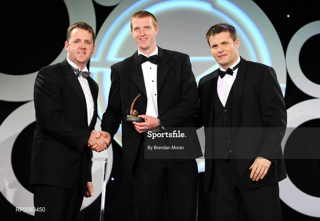7 November 2008; Henry Shefflin, of Kilkenny, is presented with his OPEL GPA award by Dave Sheeran, Managing Director, OPEL Ireland, left, and Dessie Farrell, Chief Executive, Gaelic Players Association, during the 2008 Opel Gaelic Players of the Year awards for Hurling and Football. Citywest Hotel, Conference, Leisure & Golf Resort, Dublin. Picture credit: Brendan Moran / SPORTSFILE