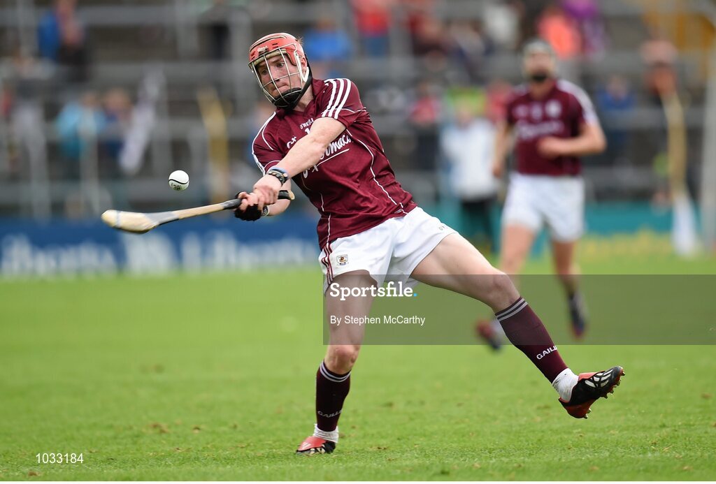 26 July 2015; Conor Whelan, Galway, scores a second half point. GAA Hurling All-Ireland Senior Championship, Quarter-Final, Galway v Cork. Semple Stadium, Thurles, Co. Tipperary. Picture credit: Stephen McCarthy / SPORTSFILE