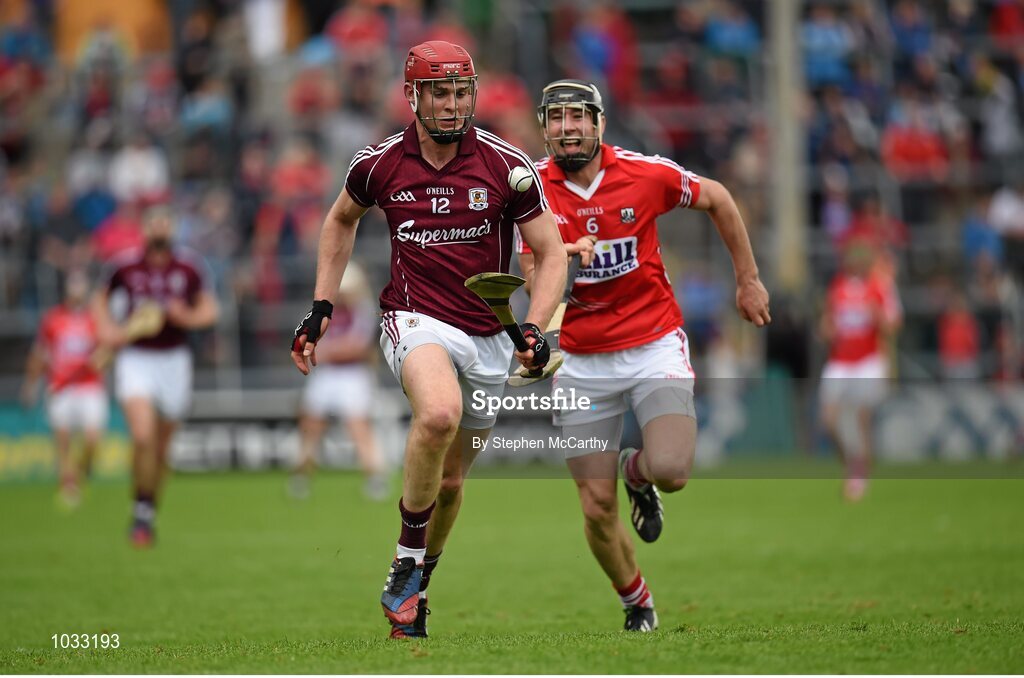 26 July 2015; Jonathan Glynn, Galway, in action against Mark Ellis, Cork. GAA Hurling All-Ireland Senior Championship, Quarter-Final, Galway v Cork. Semple Stadium, Thurles, Co. Tipperary. Picture credit: Stephen McCarthy / SPORTSFILE