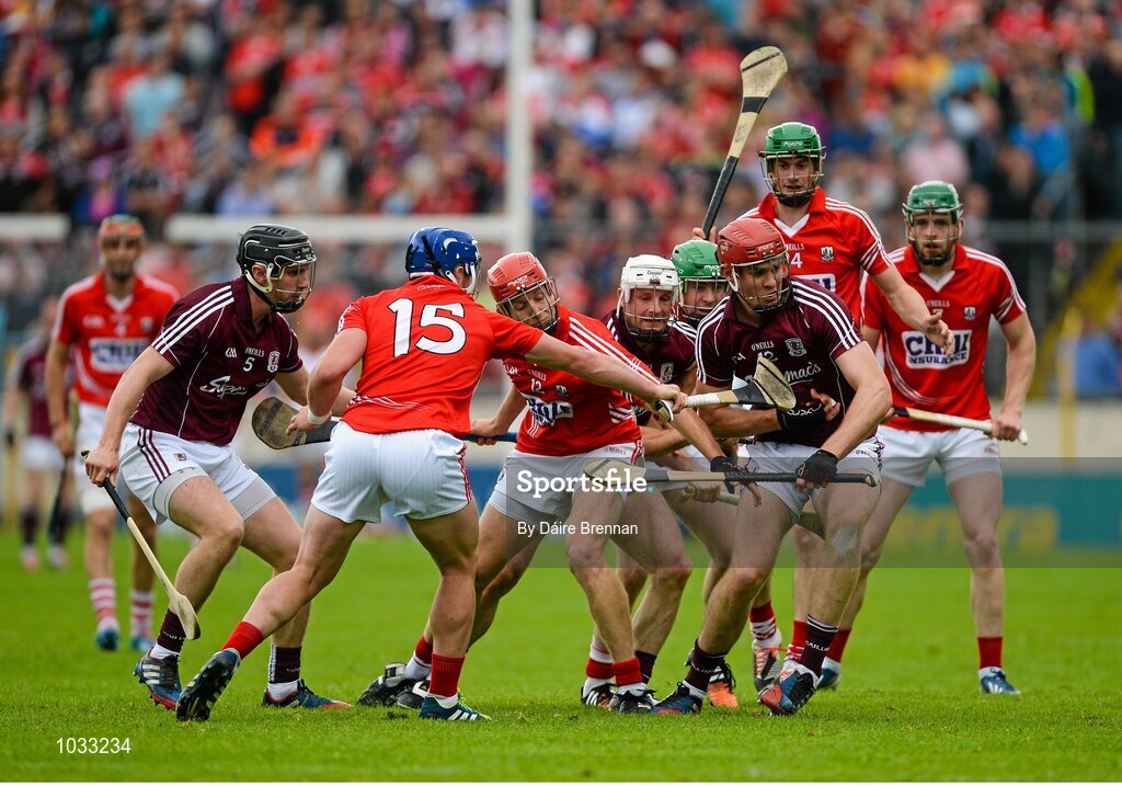 26 July 2015; Jonathan Glynn, Galway, comes away with the ball from a group of players. GAA Hurling All-Ireland Senior Championship, Quarter-Final, Galway v Cork. Semple Stadium, Thurles, Co. Tipperary. Picture credit: Dáire Brennan / SPORTSFILE