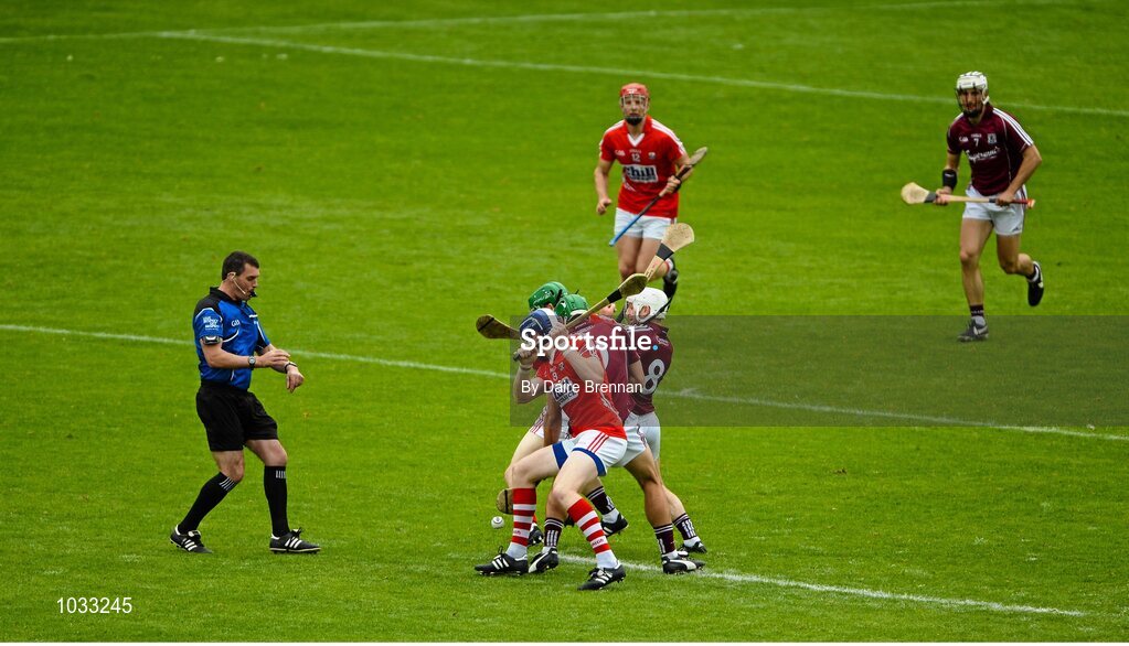 26 July 2015; Referee James Owens throws in the ball to start the game. GAA Hurling All-Ireland Senior Championship, Quarter-Final, Galway v Cork. Semple Stadium, Thurles, Co. Tipperary. Picture credit: Dáire Brennan / SPORTSFILE