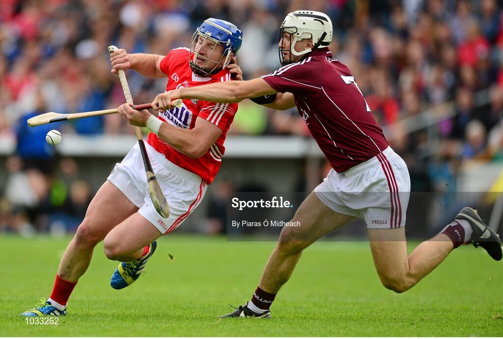 26 July 2015; Patrick Horgan, Cork, in action against Daithí Burke, Galway. GAA Hurling All-Ireland Senior Championship, Quarter-Final, Galway v Cork. Semple Stadium, Thurles, Co. Tipperary. Picture credit: Piaras Ó Mídheach / SPORTSFILE