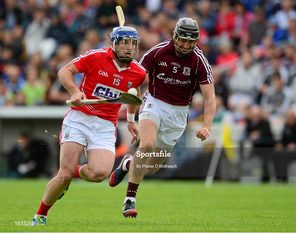 26 July 2015; Patrick Horgan, Cork, in action against Aidan Harte, Galway. GAA Hurling All-Ireland Senior Championship, Quarter-Final, Galway v Cork. Semple Stadium, Thurles, Co. Tipperary. Picture credit: Piaras Ó Mídheach / SPORTSFILE