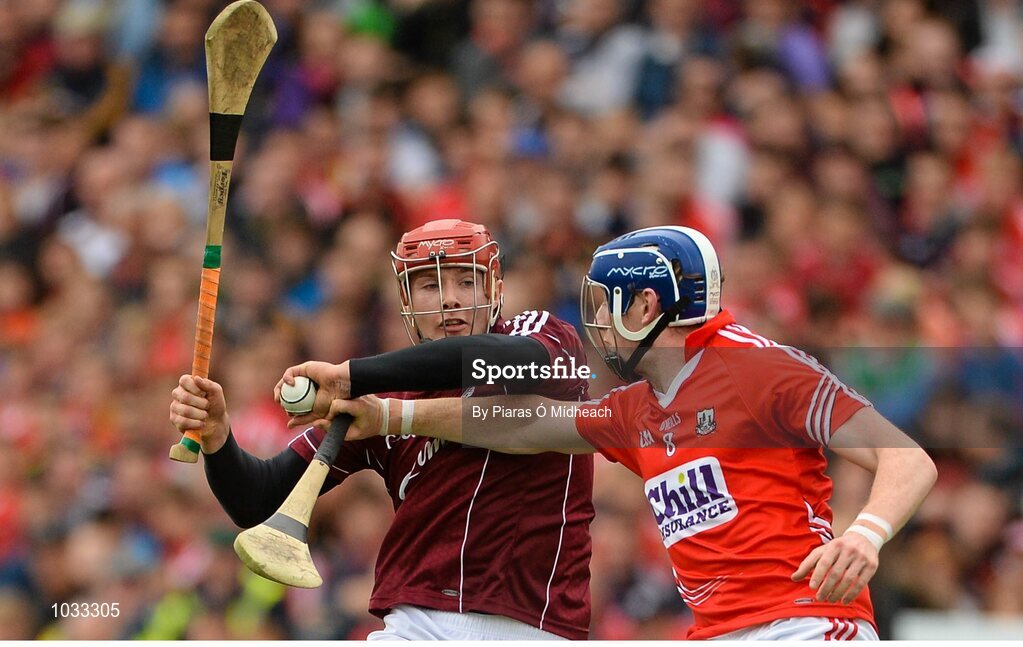 26 July 2015; Cathal Mannion, Galway, in action against Damien Cahalane, Cork. GAA Hurling All-Ireland Senior Championship, Quarter-Final, Galway v Cork. Semple Stadium, Thurles, Co. Tipperary. Picture credit: Piaras Ó Mídheach / SPORTSFILE