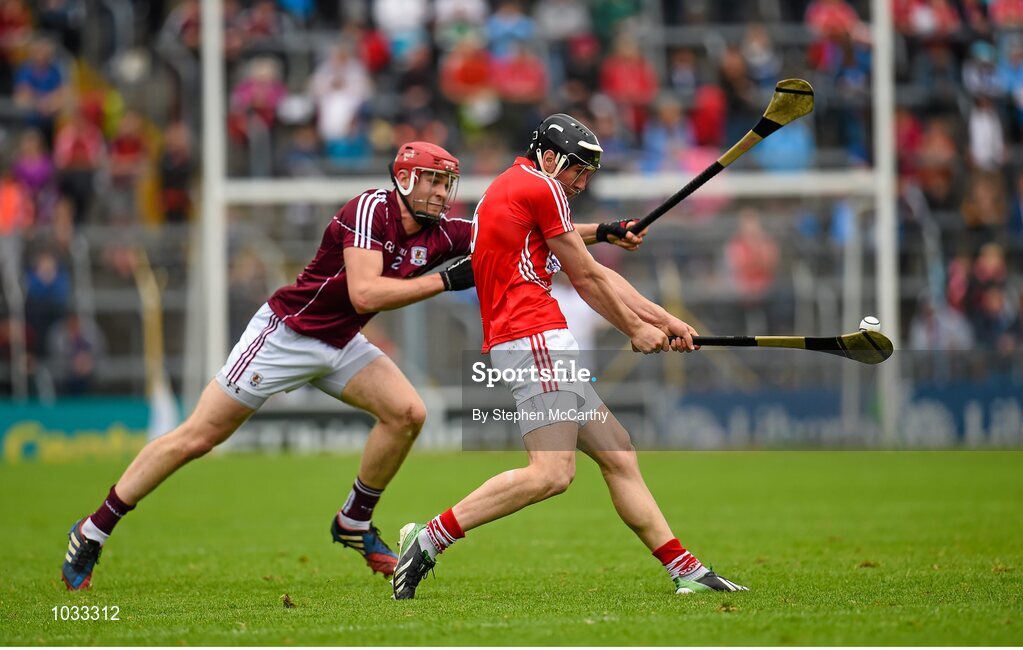 26 July 2015; Mark Ellis, Cork, in action against Jonathan Glynn, Galway. GAA Hurling All-Ireland Senior Championship, Quarter-Final, Galway v Cork. Semple Stadium, Thurles, Co. Tipperary. Picture credit: Stephen McCarthy / SPORTSFILE