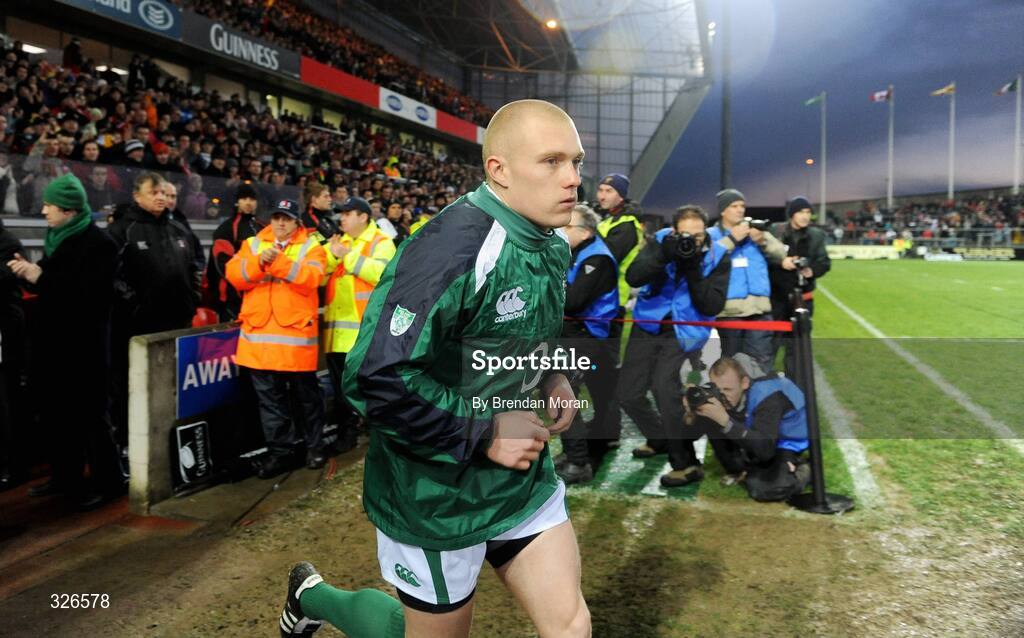 8 November 2008; Keith Earls, Ireland, runs out to make his debut for Ireland at Thomond Park. Guinness Autumn Internationals, Ireland v Canada, Thomond Park, Limerick. Picture credit: Brendan Moran / SPORTSFILE