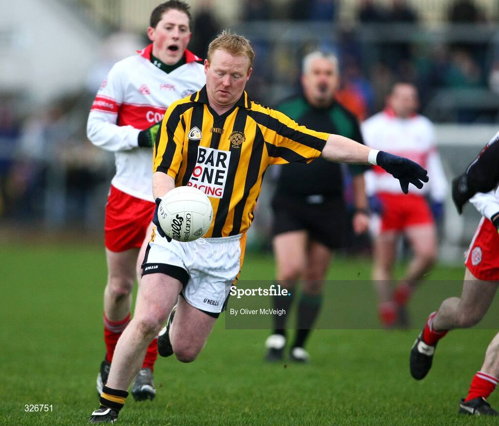 9 November 2008; Cathal Short, Crossmaglen Rangers. AIB Ulster Senior Club Football Championship quarter-final, Crossmaglen Rangers v St Patrick's, St Oliver Plunkett Park, Crossmaglen, Co. Armagh. Picture credit: Oliver McVeigh / SPORTSFILE
