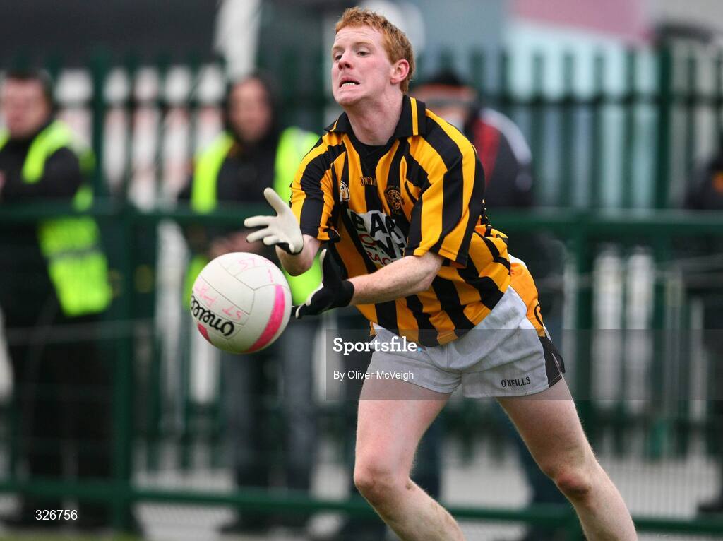 9 November 2008; Michael McNamee, Crossmaglen Rangers. AIB Ulster Senior Club Football Championship quarter-final, Crossmaglen Rangers v St Patrick's, St Oliver Plunkett Park, Crossmaglen, Co. Armagh. Picture credit: Oliver McVeigh / SPORTSFILE