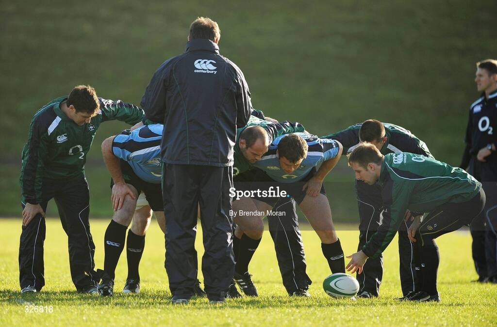 10 November 2008; Ireland scrum-half Tomas O'Leary puts the ball into the scrum during rugby squad training. University of Limerick, Limerick. Picture credit: Brendan Moran / SPORTSFILE