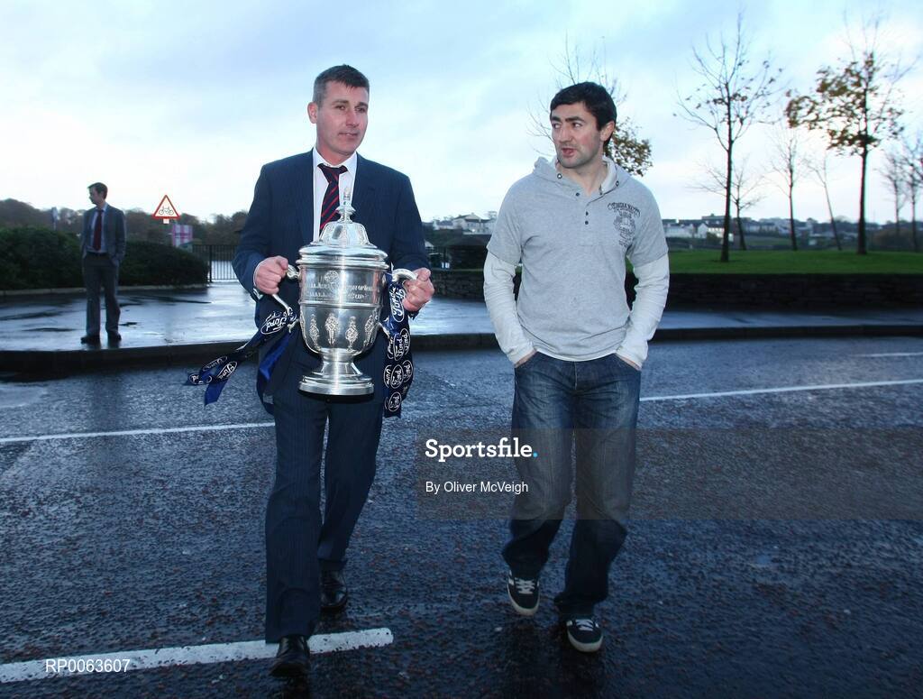 11 November 2008; Derry City manager Stephen Kenny and captain Peter Hutton during an FAI Ford Cup Final Media Day. City Hotel, Derry. Picture credit: Oliver McVeigh / SPORTSFILE