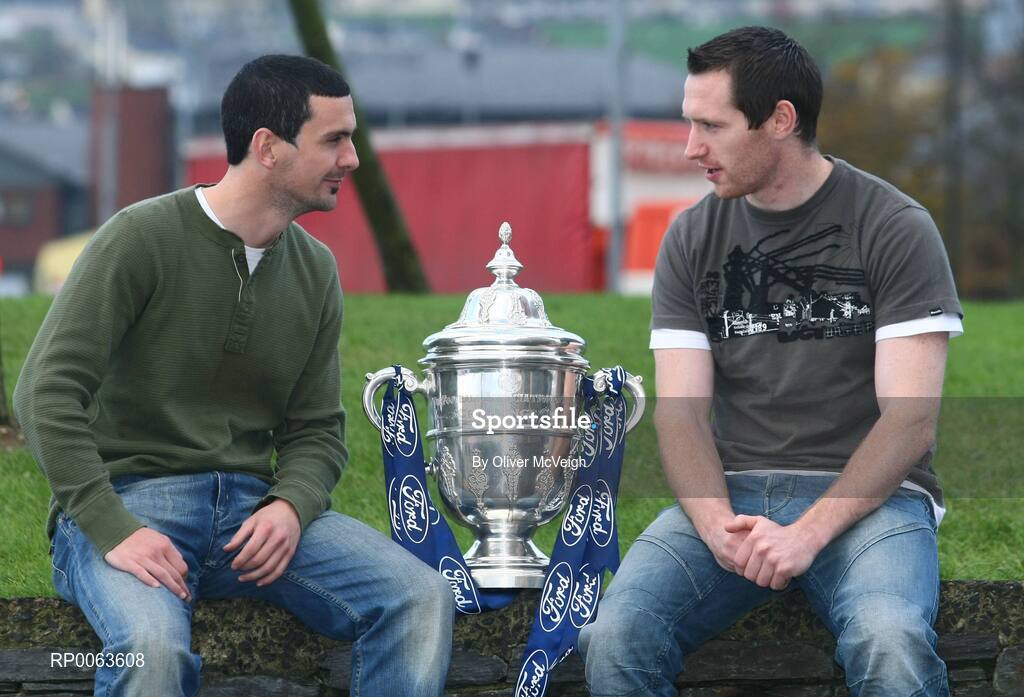 11 November 2008; Mark Farren and Barry Molloy, Derry City, during an FAI Ford Cup Final Media Day. City Hotel, Derry. Picture credit: Oliver McVeigh / SPORTSFILE