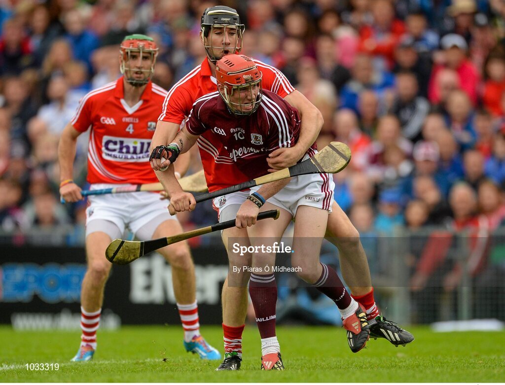 26 July 2015; Conor Whelan, Galway, in action against Mark Ellis, Cork. GAA Hurling All-Ireland Senior Championship, Quarter-Final, Galway v Cork. Semple Stadium, Thurles, Co. Tipperary. Picture credit: Piaras Ó Mídheach / SPORTSFILE