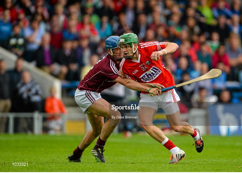 26 July 2015; Alan Cadogan, Cork, in action against Johnny Coen, Galway. GAA Hurling All-Ireland Senior Championship, Quarter-Final, Galway v Cork. Semple Stadium, Thurles, Co. Tipperary. Picture credit: Dáire Brennan / SPORTSFILE