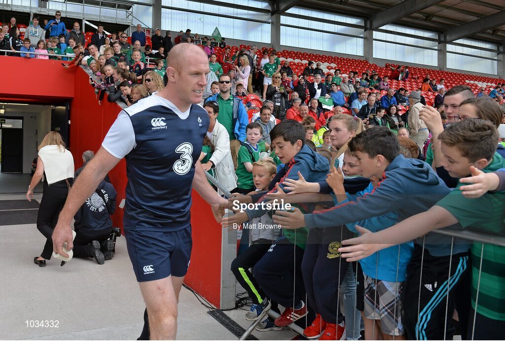 29 July 2015; Ireland captain Paul O'Connell on his way onto the pitch before squad training. Irish Independent Park, Cork. Picture credit: Matt Browne / SPORTSFILE