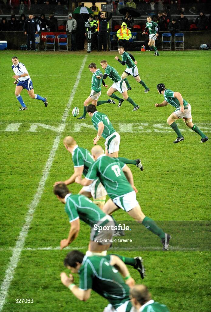8 November 2008; Ronan O'Gara, Ireland, kick starts the second half. Guinness Autumn Internationals, Ireland v Canada, Thomond Park, Limerick. Picture credit: Diarmuid Greene / SPORTSFILE