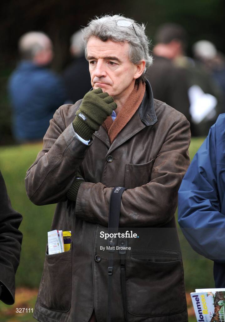 13 November 2008; Michael O'Leary watches his horse One Cool Cookie before the start of the Clonmel Oil Steeplechase. Clonmel racecourse, Clonmel, Co. Tipperary. Picture credit: Matt Browne / SPORTSFILE