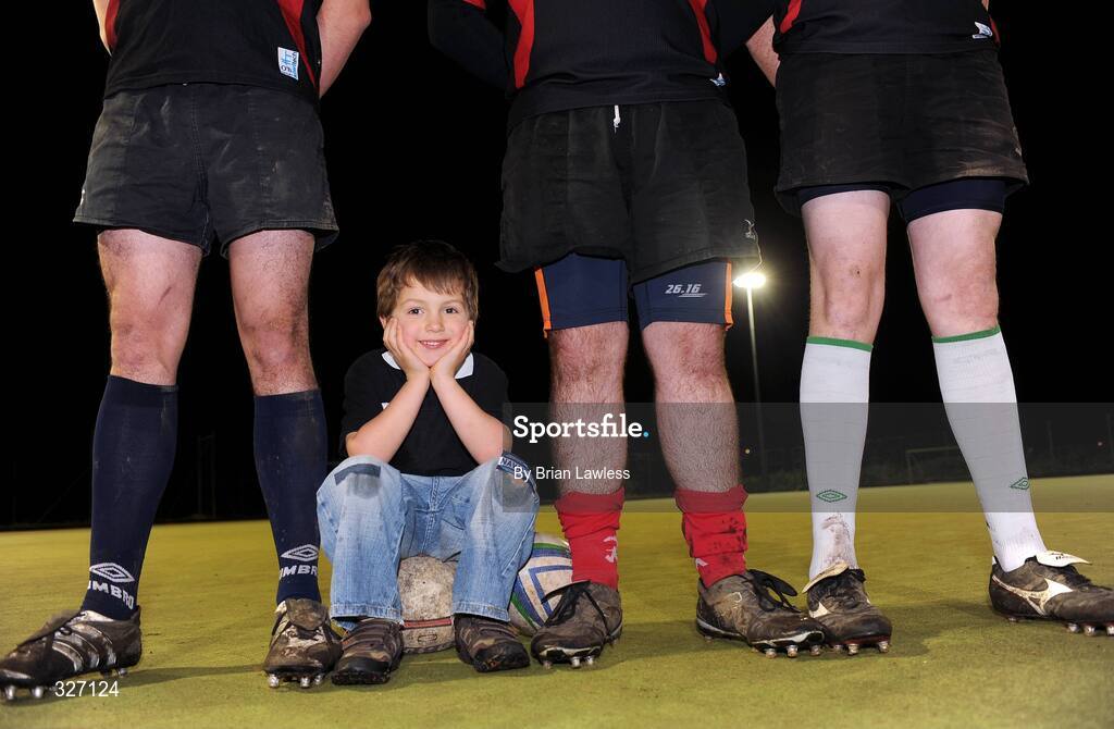 13 November 2008; All Blacks fan David Saint, aged 4, with Unidare RFC players to formally launch an international rugby initiative between New Zealand and Ballymun/Finglas. The Initiative is the beginning of a player exchange between Unidare RFC, bases in Ballymun and Matamata United Sports in New Zealand. DCU Sports Ground, St. Claires, Ballymun, Dublin. Picture credit: Brian Lawless / SPORTSFILE