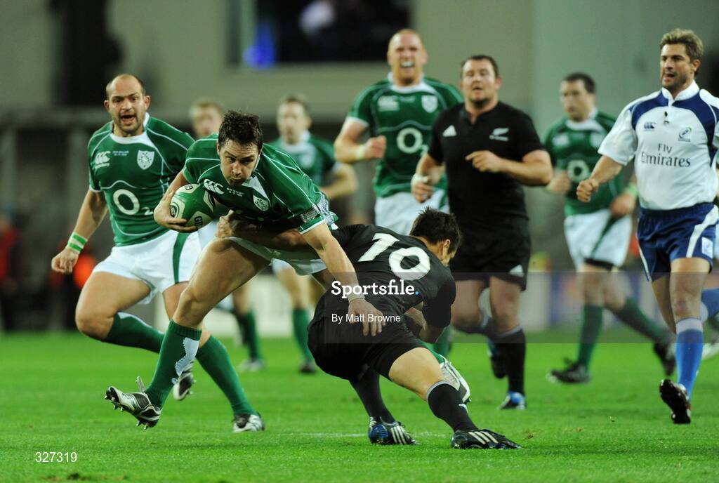 15 November 2008; David Wallace, Ireland, is tackled by Dan Carter, New Zealand. Guinness Autumn Internationals, Ireland v New Zealand, Croke Park, Dublin. Picture credit: Matt Browne / SPORTSFILE