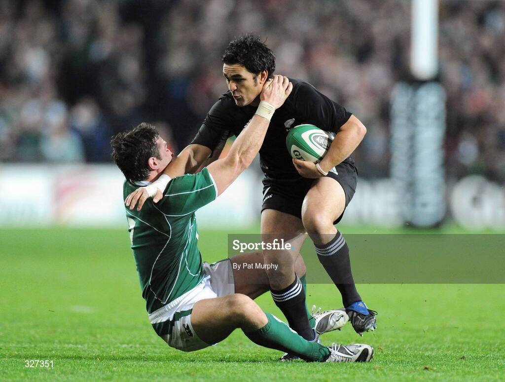 15 November 2008; Piri Weepu, New Zealand, is tackled by David Wallace, Ireland. Guinness Autumn Internationals, Ireland v New Zealand, Croke Park, Dublin. Picture credit: Pat Murphy / SPORTSFILE