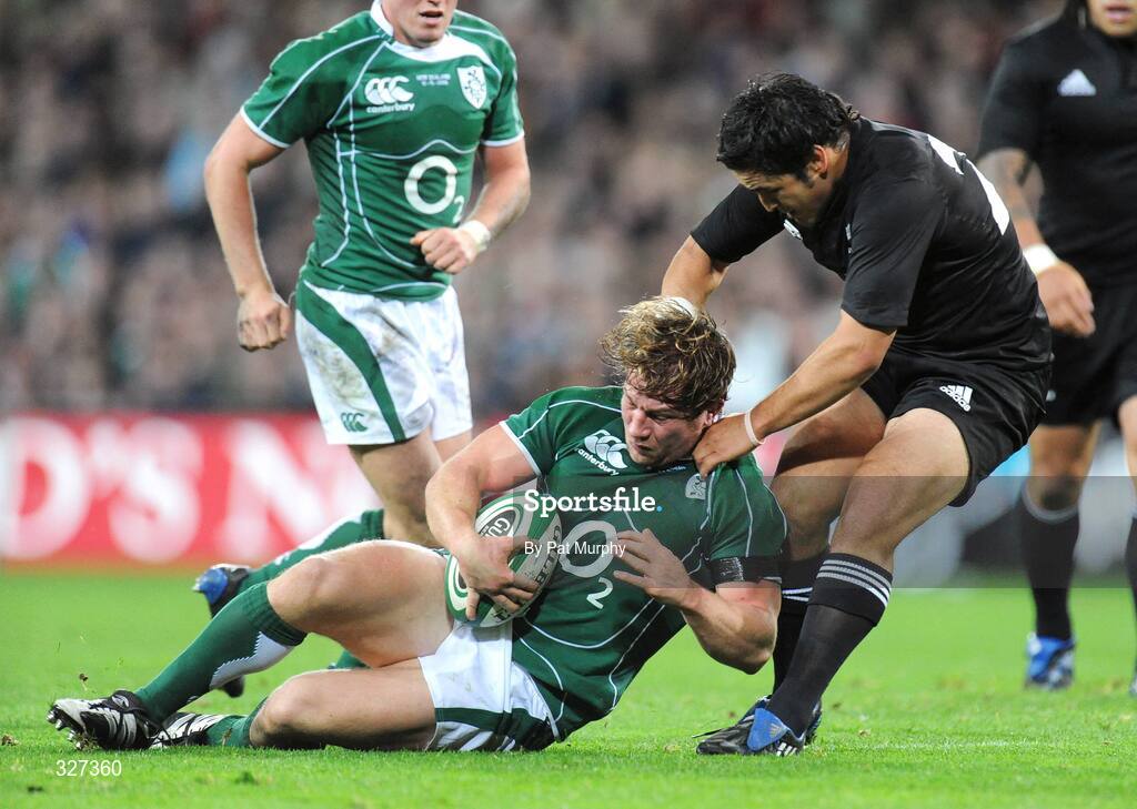 15 November 2008; Jerry Flannery, Ireland, in action against Piri Weepu, New Zealand. Guinness Autumn Internationals, Ireland v New Zealand, Croke Park, Dublin. Picture credit: Pat Murphy / SPORTSFILE